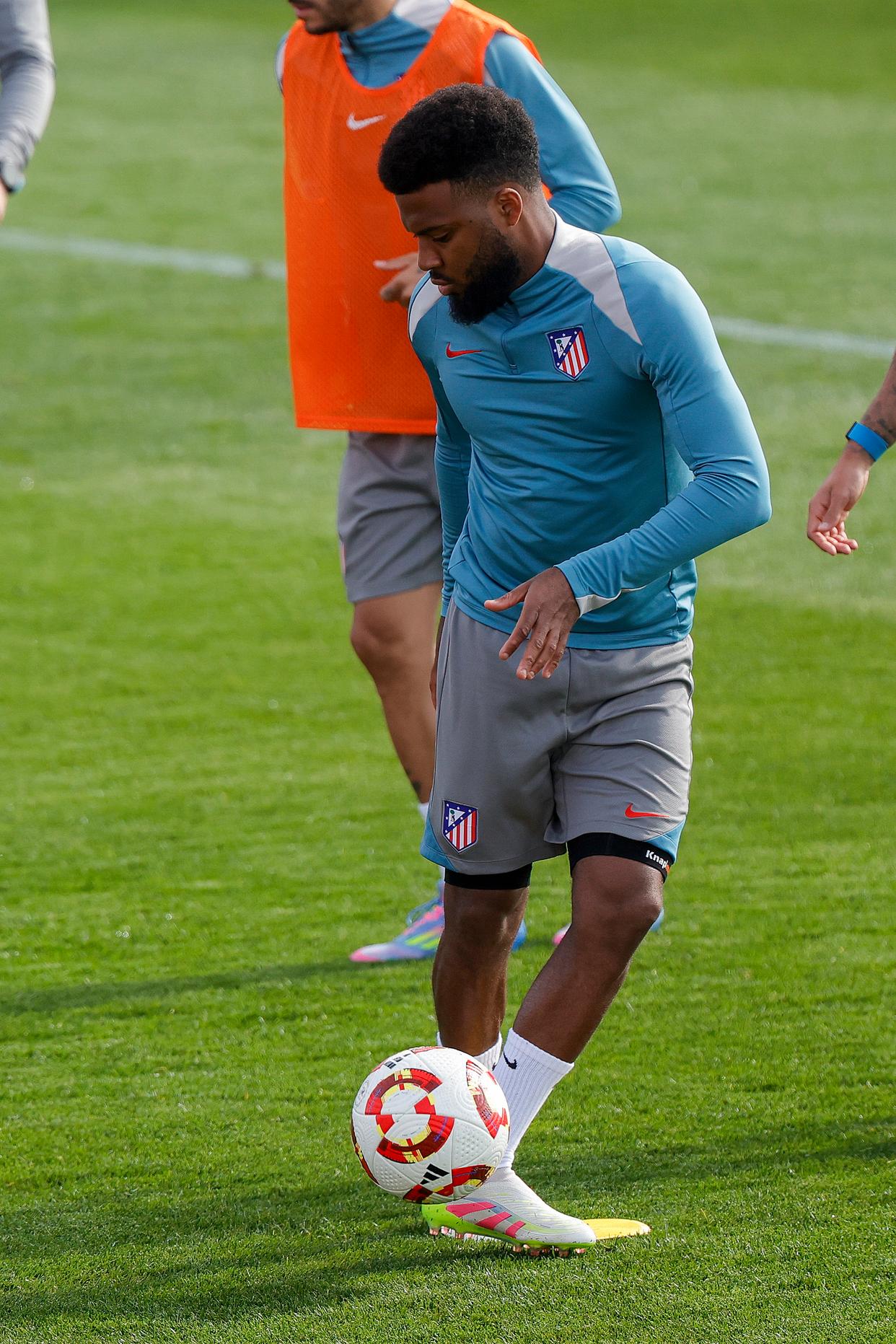 爱游戏首页入口关于转折点！马德里竞技战术微调，国王杯清晨攻防权衡，引发热议，阵容厚度经受考验的信息